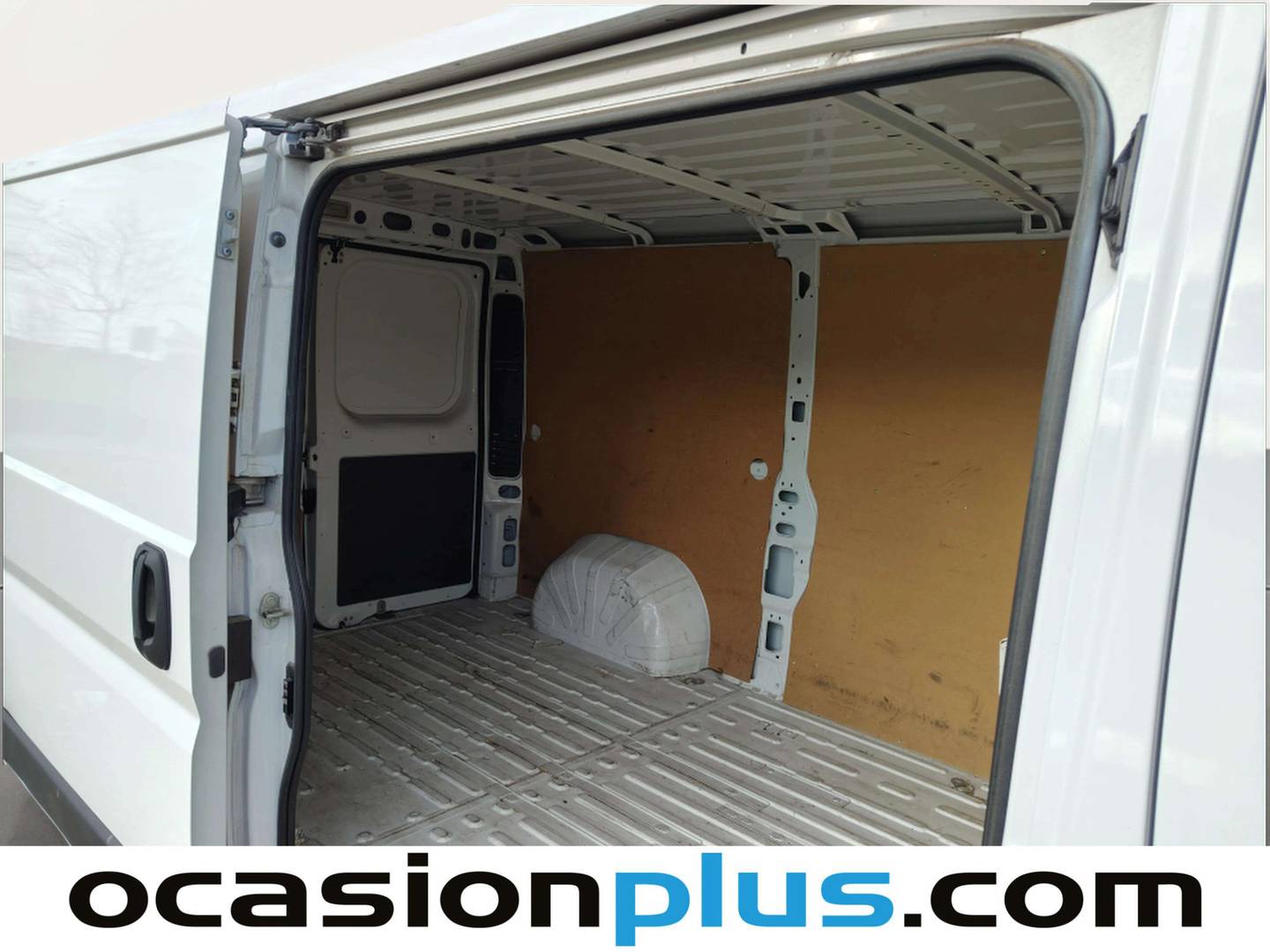 Foto Fiat Ducato Fiat Ducato 3.0 Natural Power 35 Medio (136 CV)