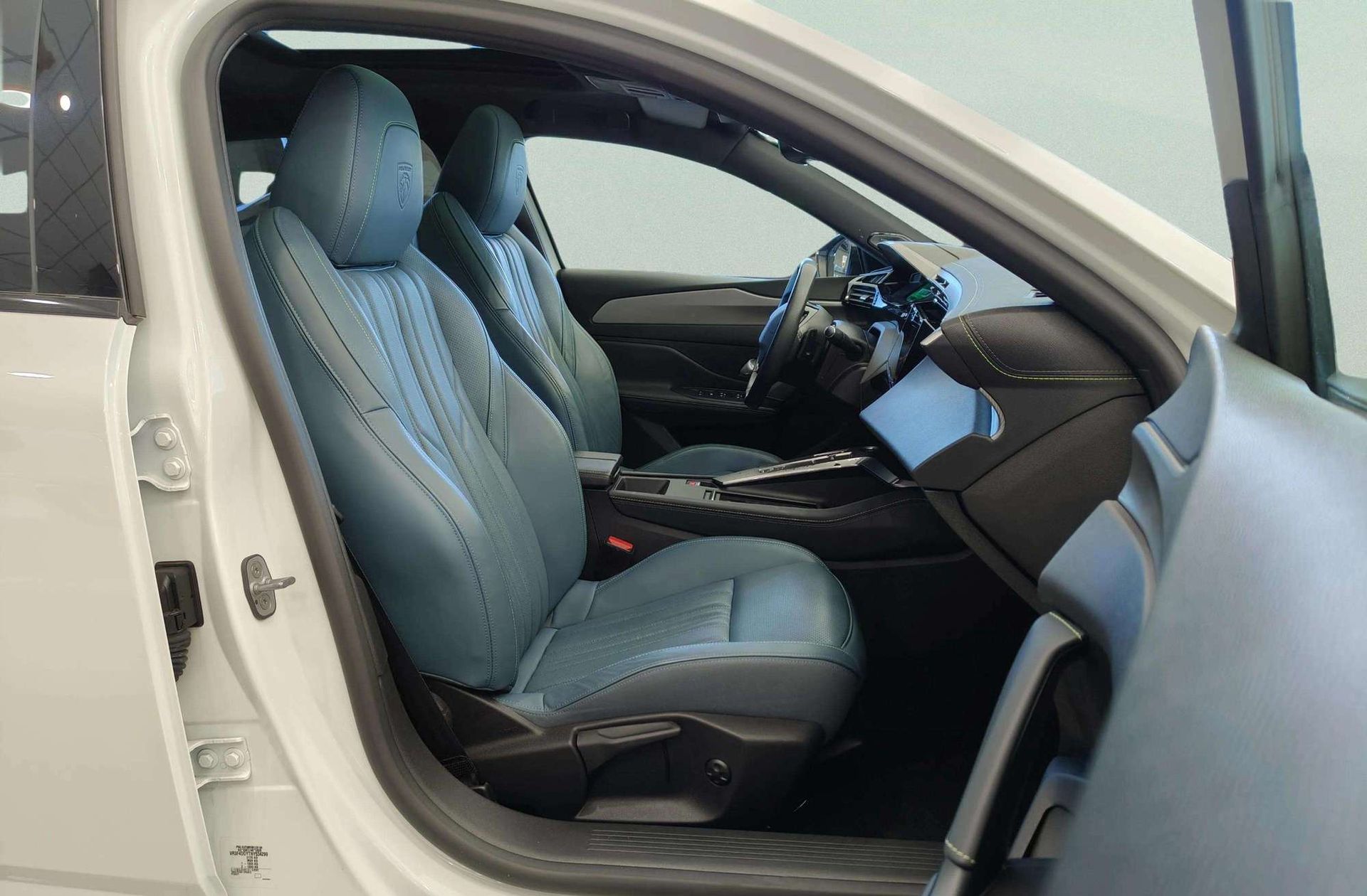 Peugeot 308 SW Hybrid 225 GT Pack eEAT8 - foto 27