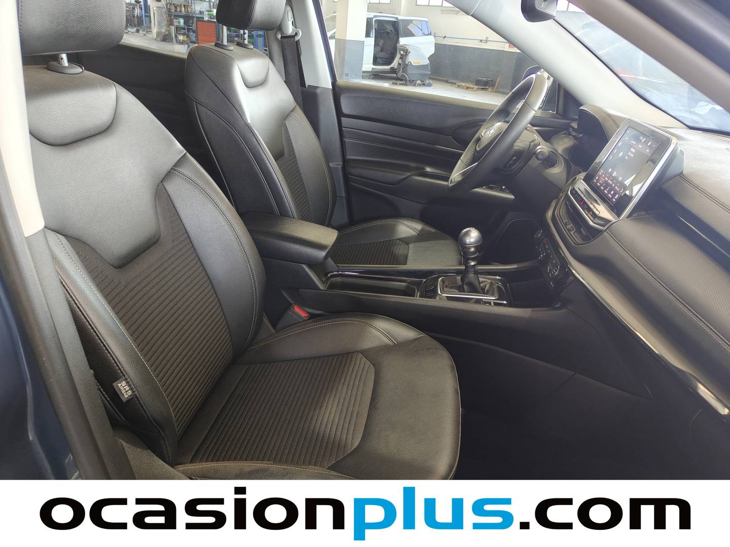 Foto Jeep Compass Jeep Compass 1.3 Gse Night Eagle FWD MT (130 CV)