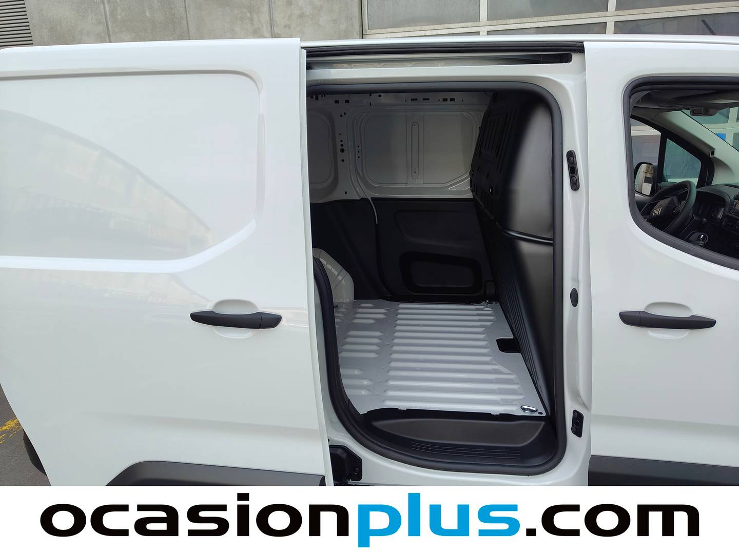 Fotos maletero Fiat Doblò Fiat Dobló Furgón BlueHDi 100 M (100 CV)