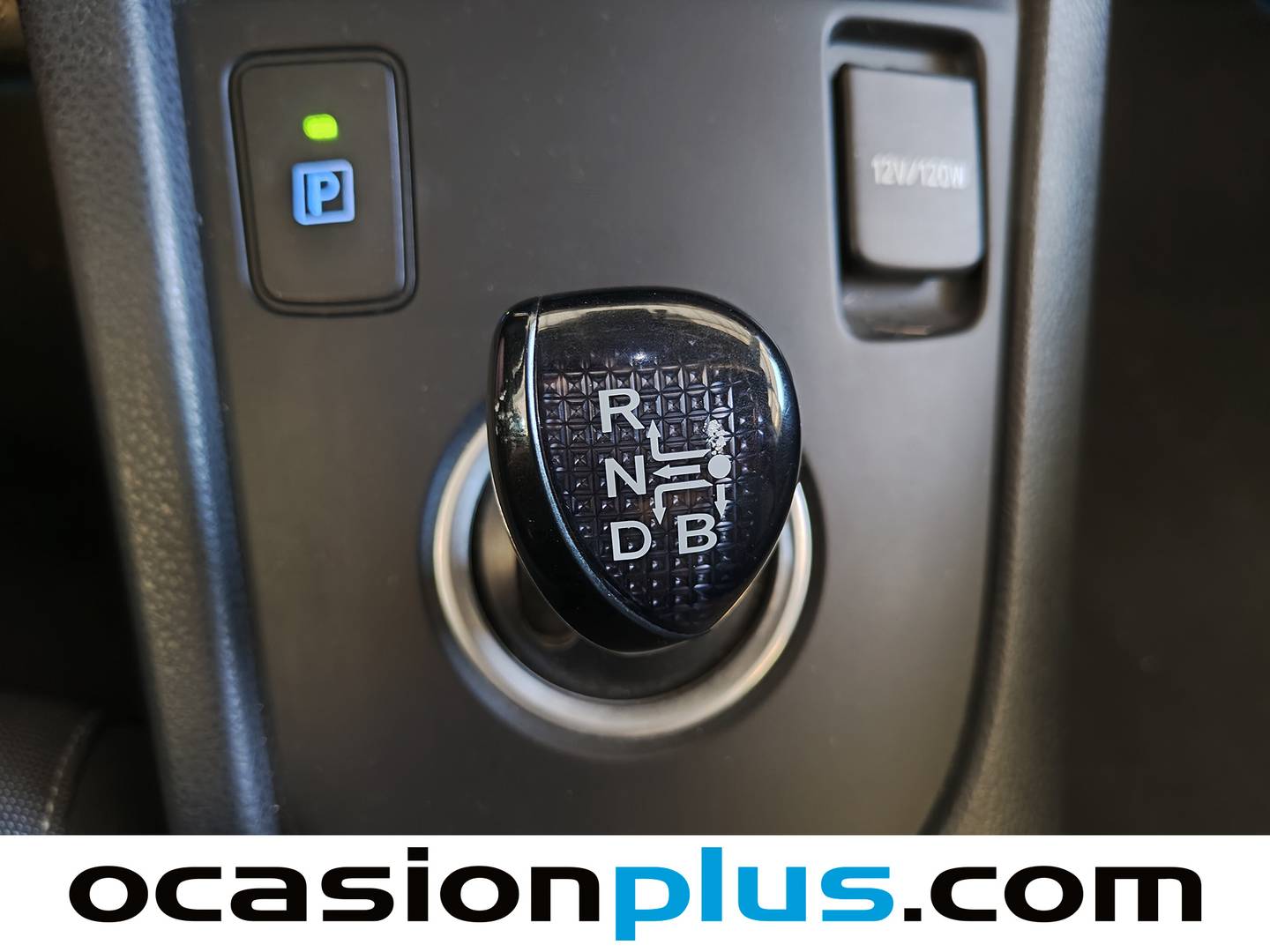 Toyota Auris Toyota Auris 140H Touring Sports Active (136 CV) de segunda mano