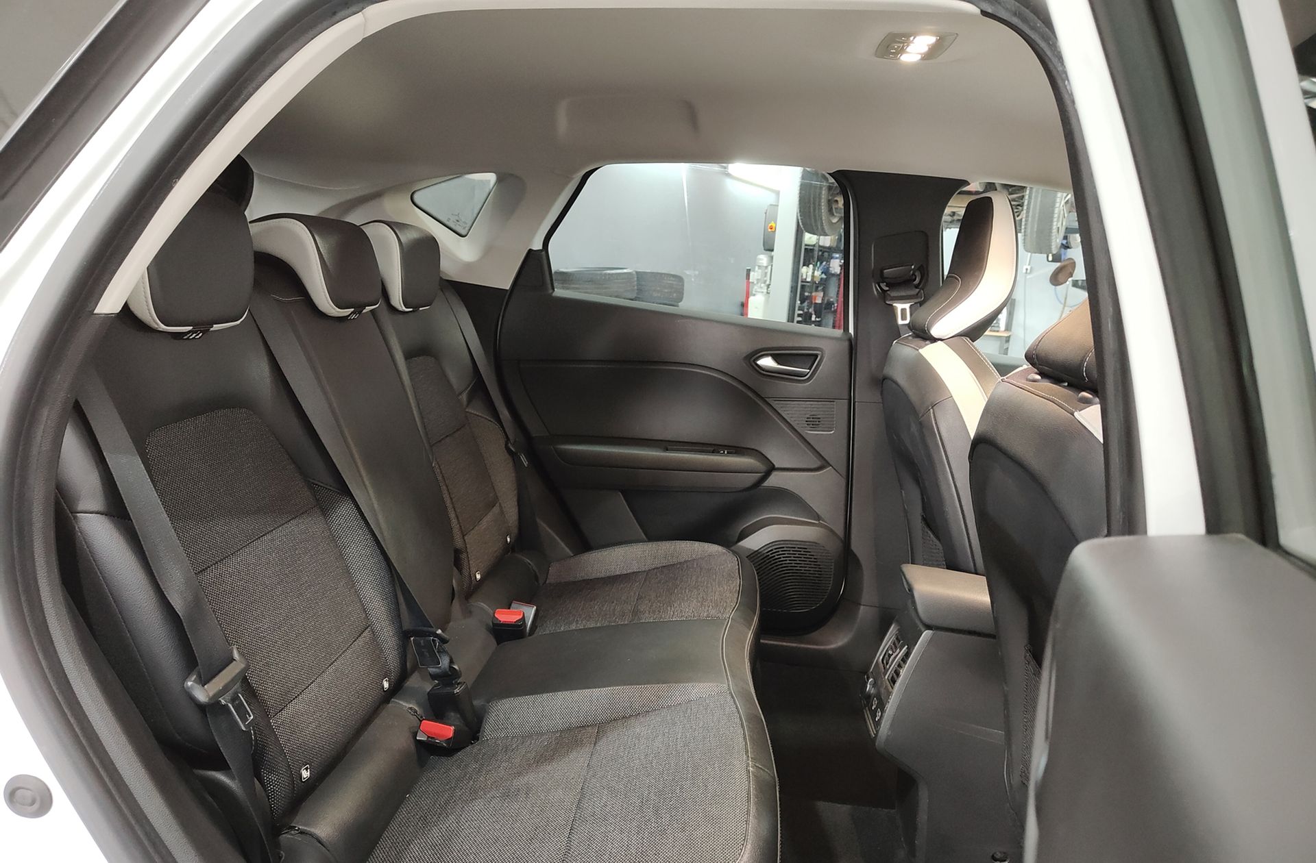 Renault Captur Techno TCe - foto 17