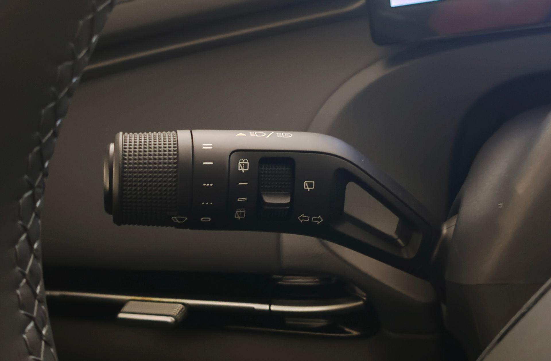 Geely Starray EM-i 1.5 PHEV Pro - foto 27
