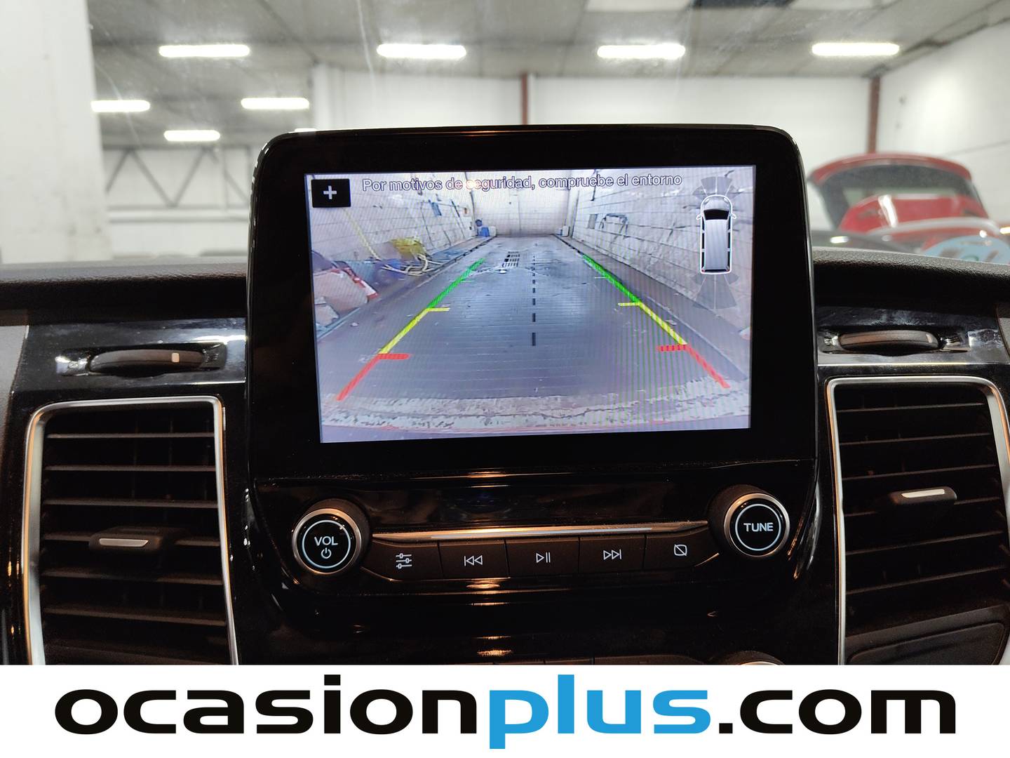 Equipamiento del Ford Transit Custom FORD Transit Custom Kombi 2.0 TDCI  310 L1 Sport  (170CV) 8 Plazas