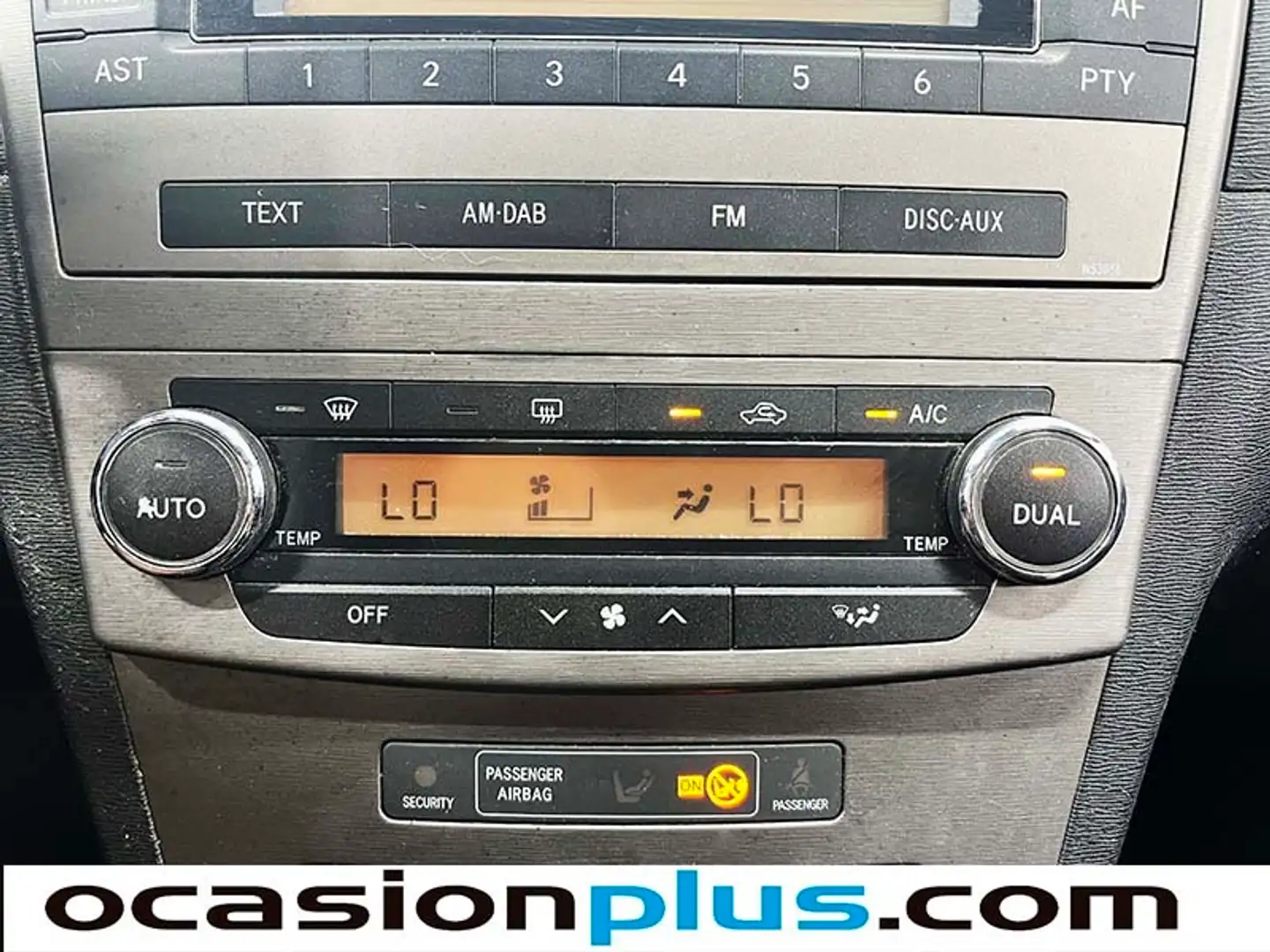 Foto Toyota Avensis Toyota Avensis 2.0 D-4D Active (126 CV)