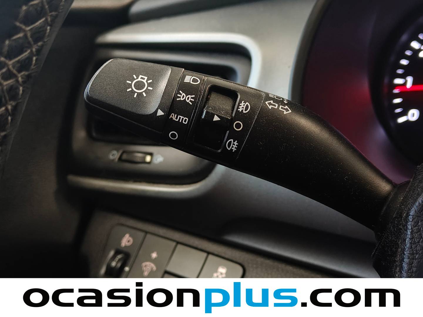 Extras y acabados del KIA Stonic KIA Stonic 1.2 CVVT Eco-Dynamic Concept (84 CV)