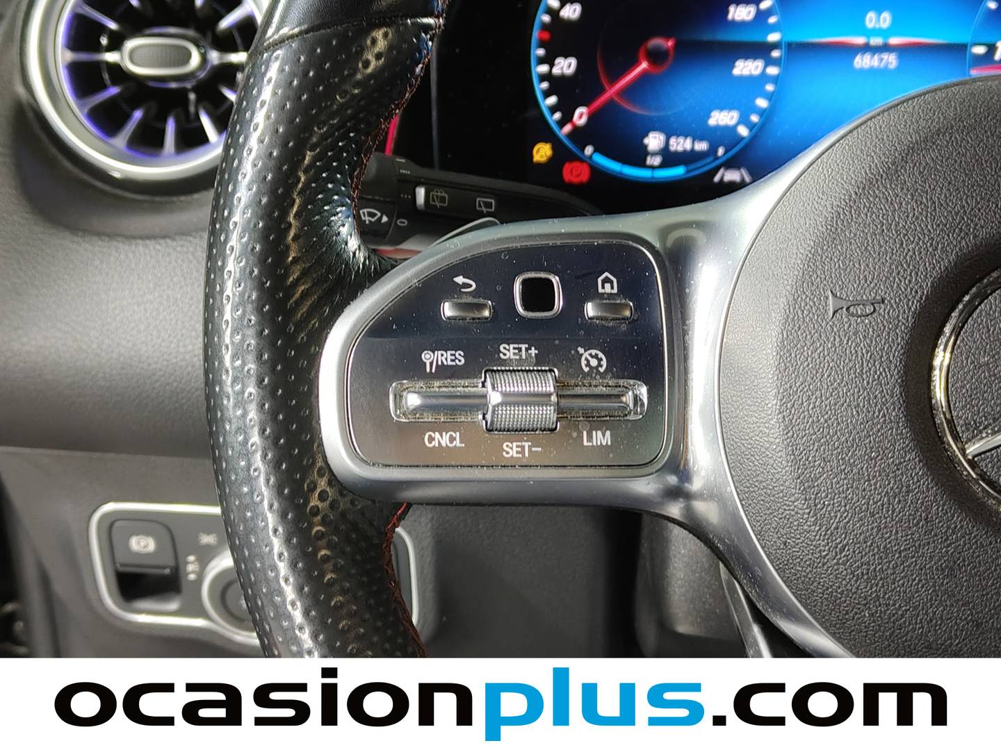 Foto Mercedes GLB Mercedes-Benz GLB 200 d (150 CV) Pack AMG