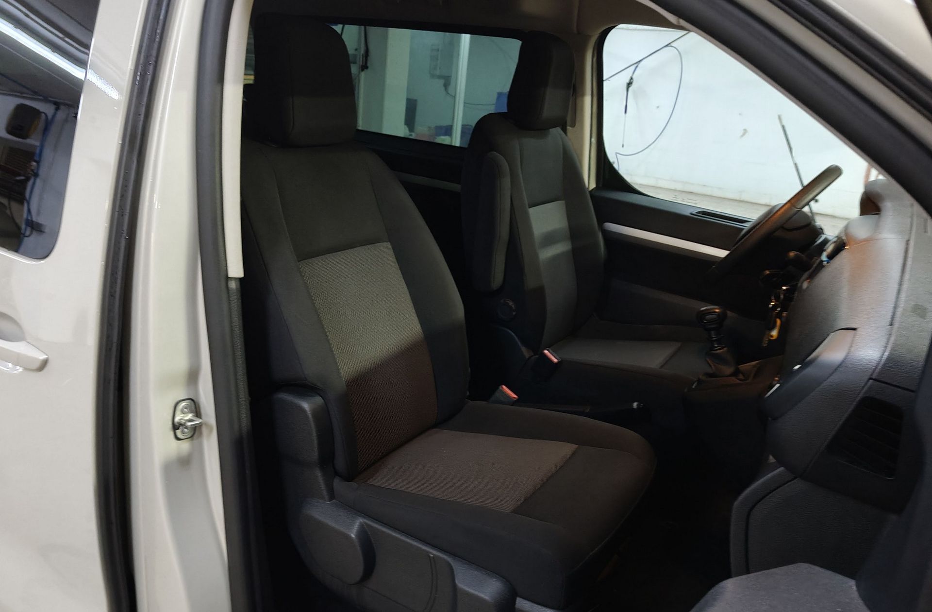 Citroën SpaceTourer BlueHDi 120 Talla M Business 5 plazas - foto 17