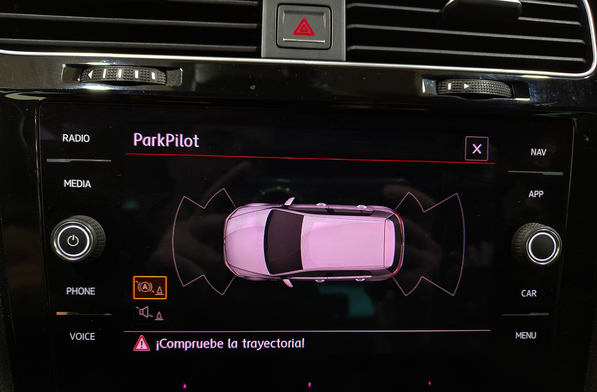 Volkswagen Golf GTI 2.0 TSI DSG - foto 10