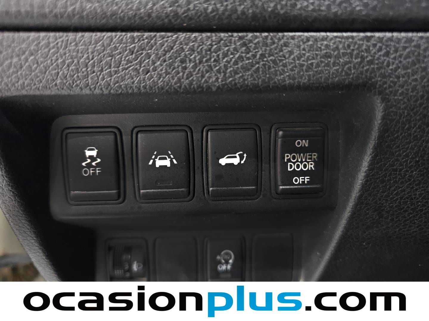 Acabados Nissan X-TRAIL Nissan X-Trail 1.6 dCi N-Connecta (130 CV)