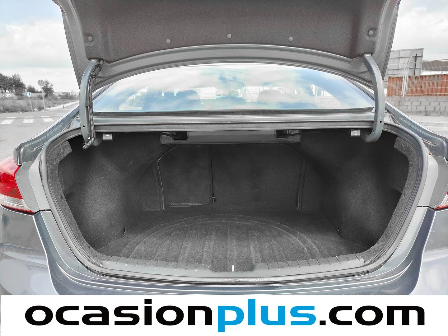 Fotos maletero Hyundai Elantra Hyundai Elantra 1.6 MPI Tecno (128 CV)