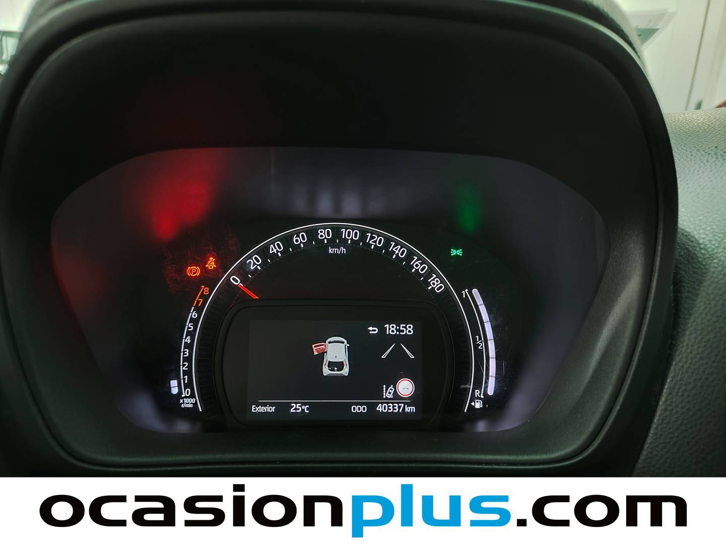 Foto Toyota Aygo X Cross Toyota Aygo X Cross 1.0 VVT-I Play  (72 CV)