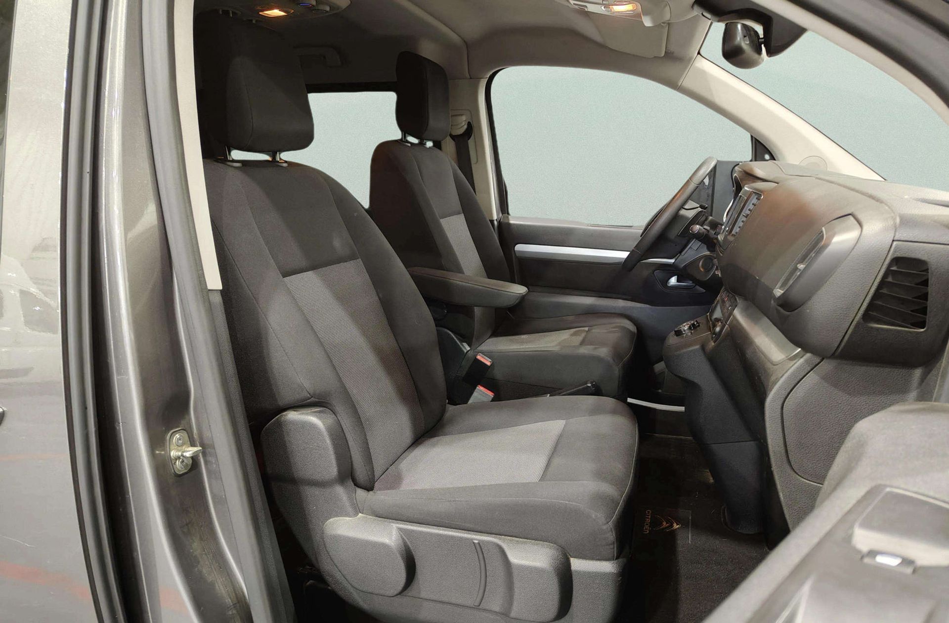 Citroën SpaceTourer BlueHDi 180 Talla M EAT6 Business 8 plazas - foto 19