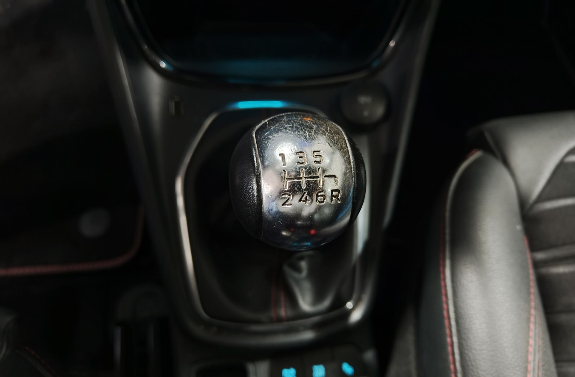 Ford Puma EcoBoost MHEV ST-Line X - foto 6