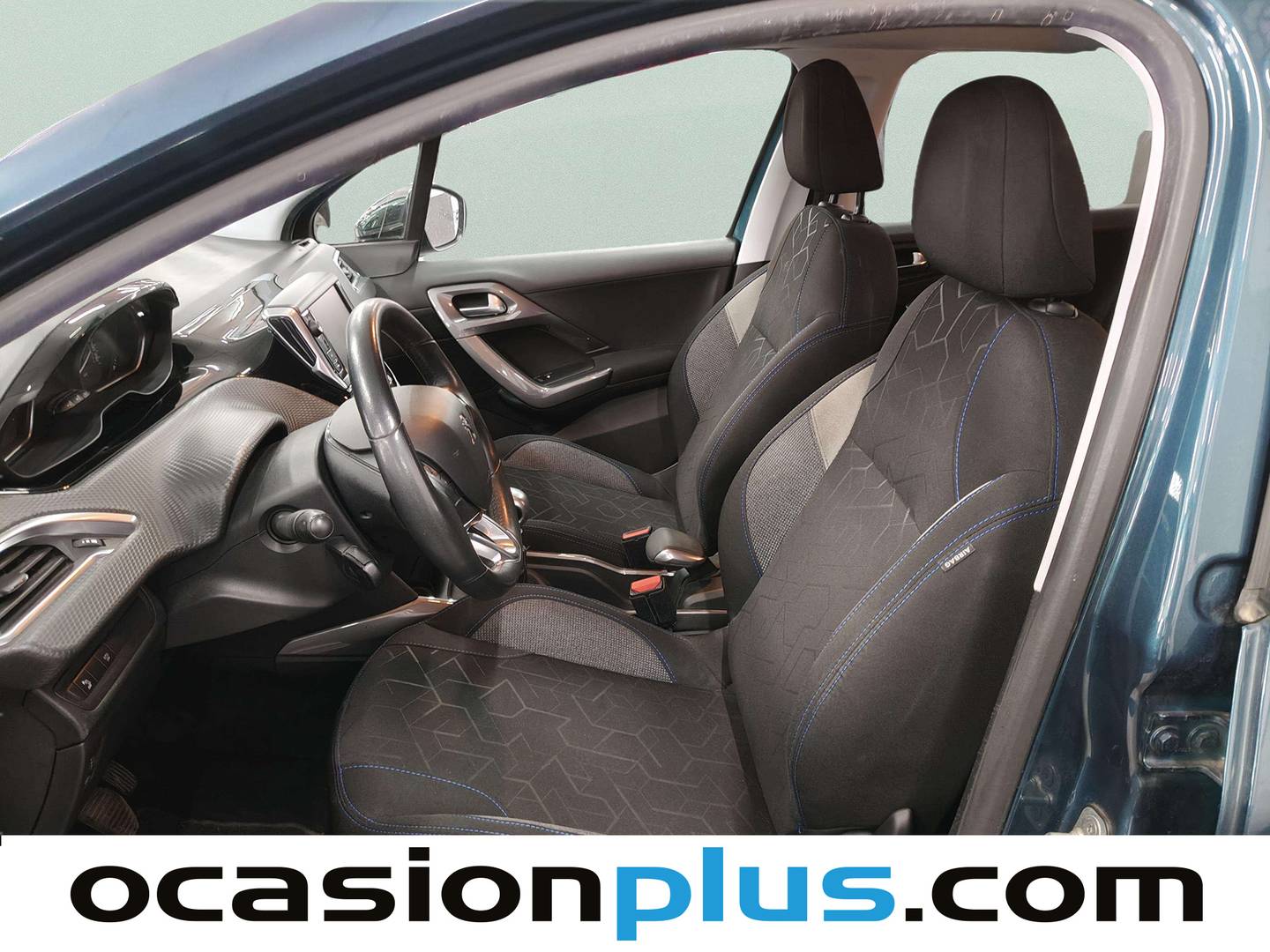 Foto asientos delanteros Peugeot 2008 Peugeot 2008 BlueHDi 100 S&S Style (100 CV)