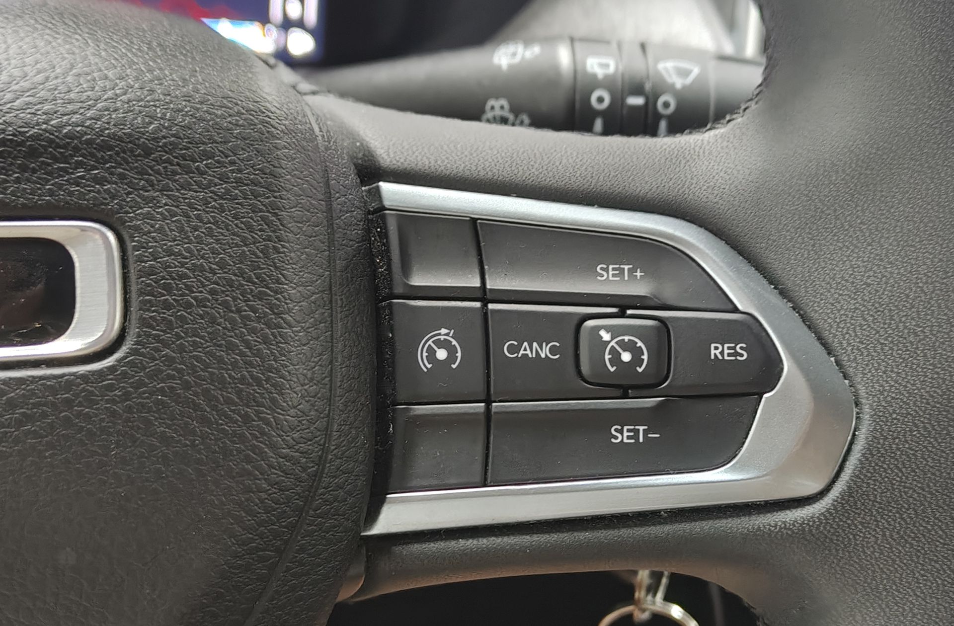 Jeep Compass 1.6 MultiJet Longitude 4x2 - foto 25