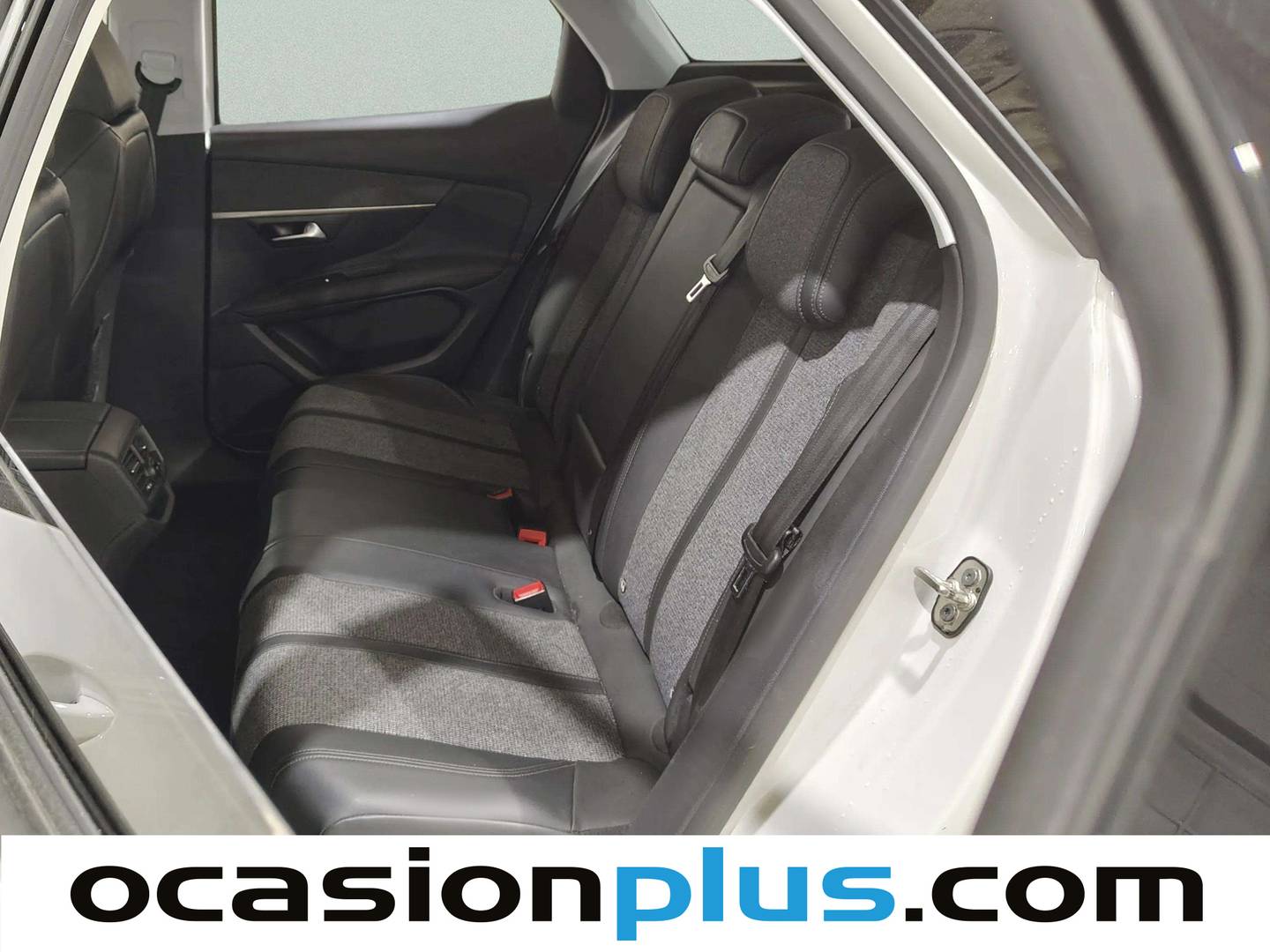 Foto asientos traseros Peugeot 3008 Peugeot 3008 PureTech 130 S&S Allure (130 CV)
