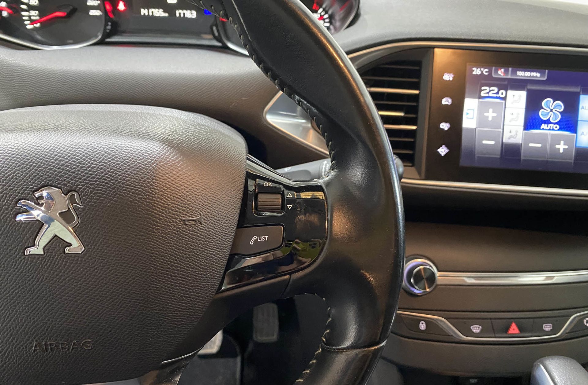 Peugeot 308 PureTech 130 Style EAT6 - foto 32