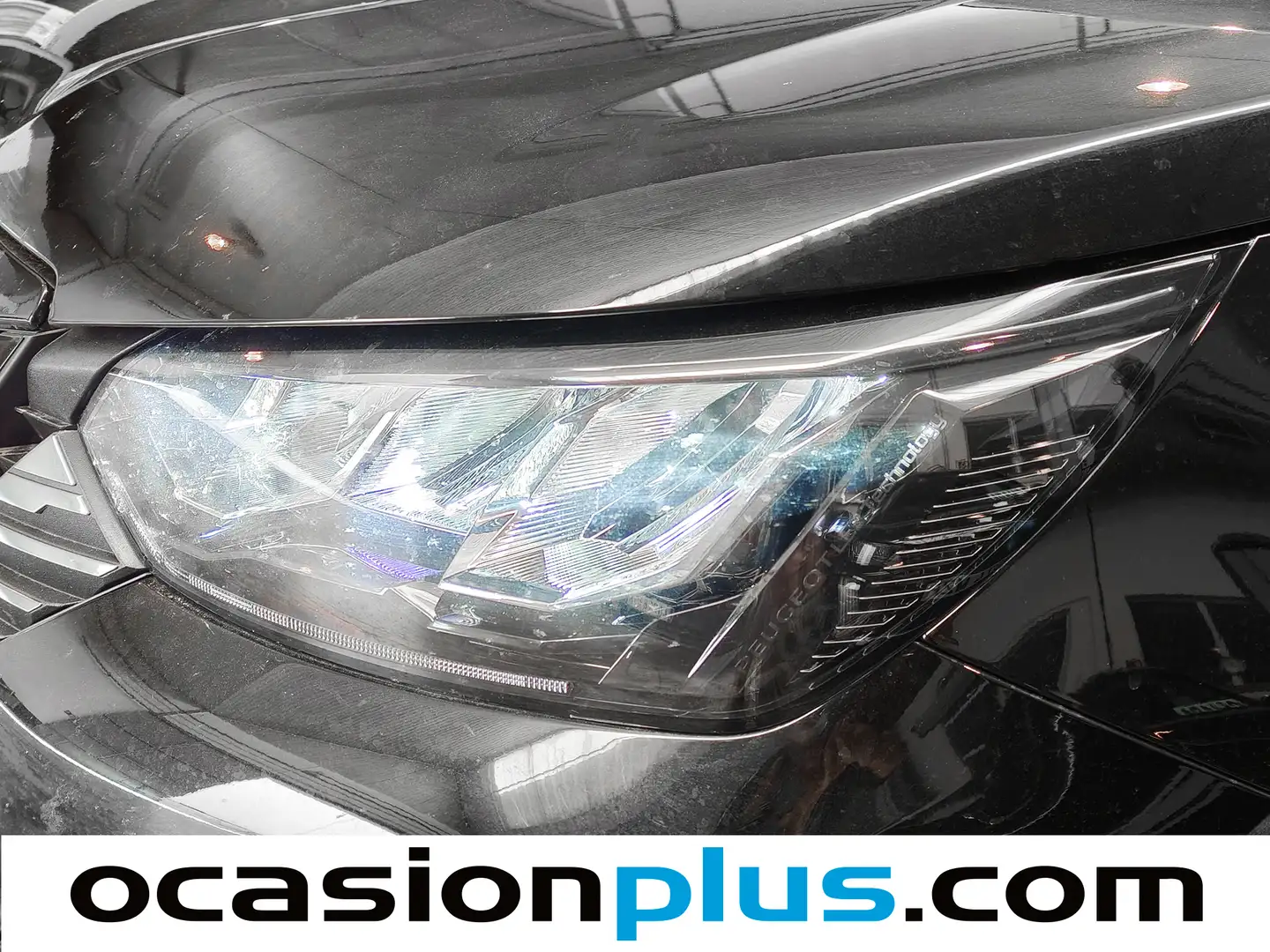 Foto Peugeot 2008 Peugeot 2008 Allure Hybrid eDCS6 (145 CV)