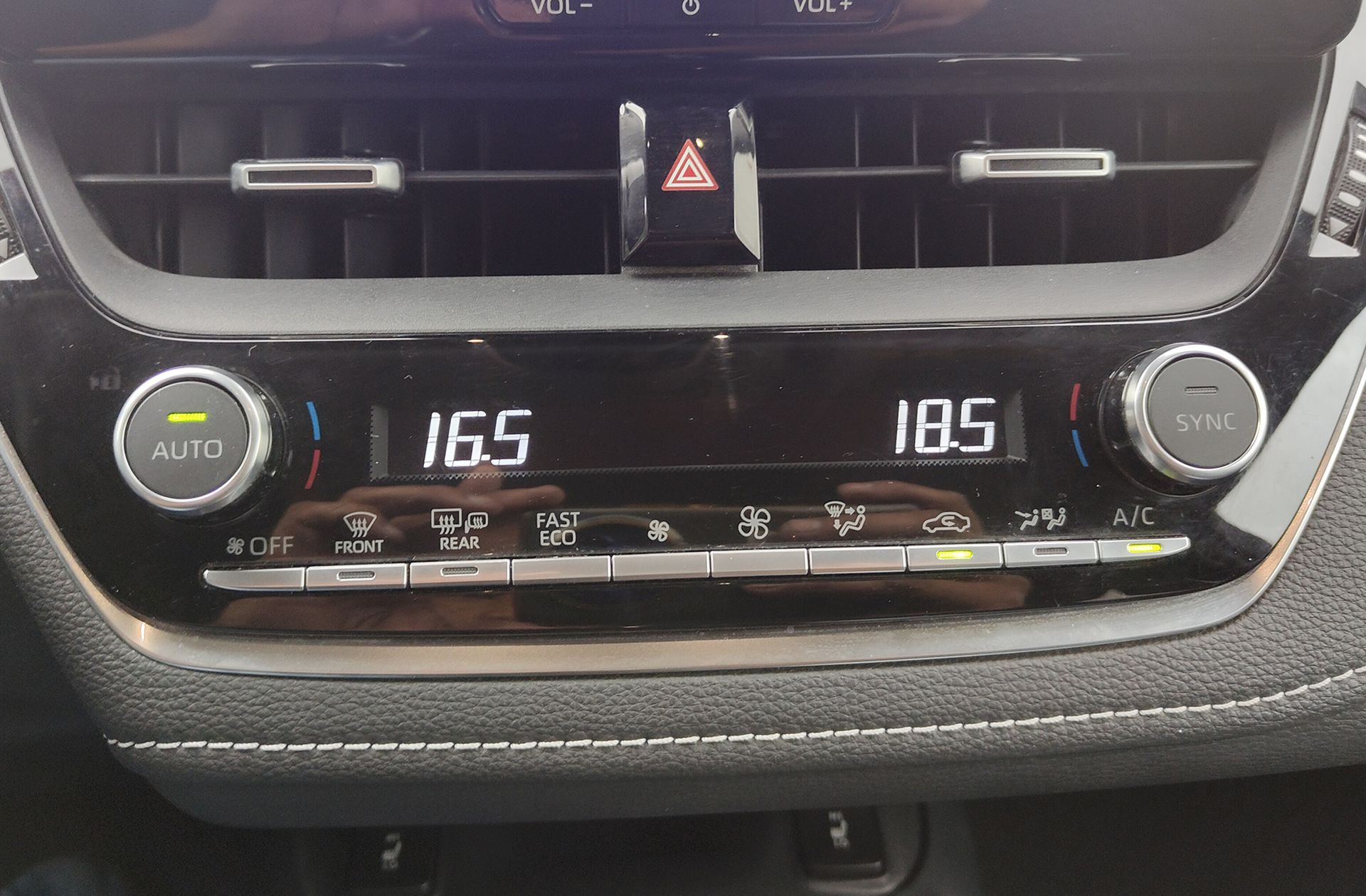 Toyota Corolla 140H Style Edition - foto 32