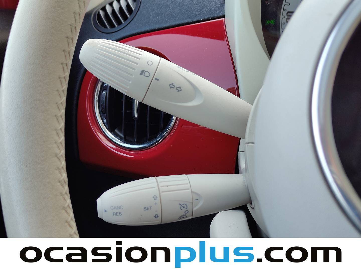 Equipamiento del Fiat 500 Fiat 500 1.2 8v Lounge (69 CV)