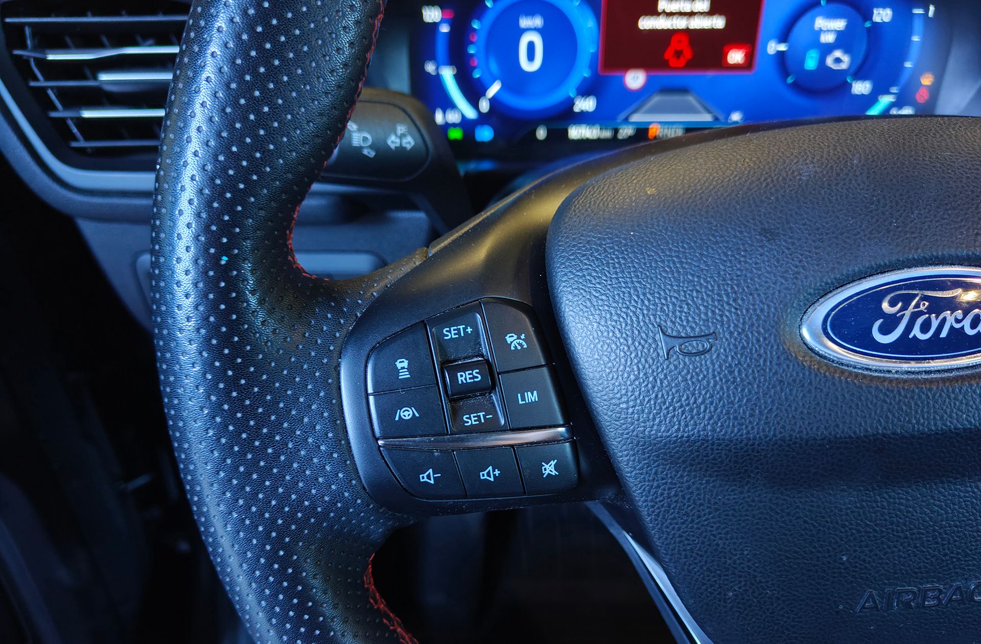 Ford Kuga 2.5 Duratec PHEV ST-Line X - foto 31