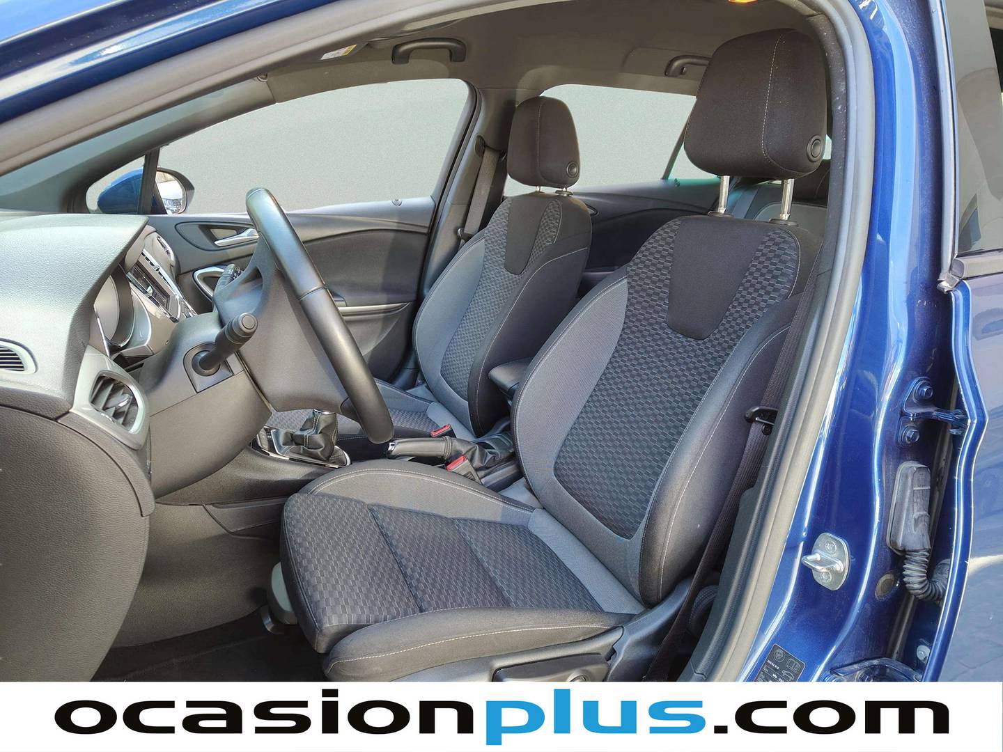 Foto asientos delanteros Opel Astra Opel Astra Sports Tourer 1.2 Turbo SHT GS Line (130 CV)
