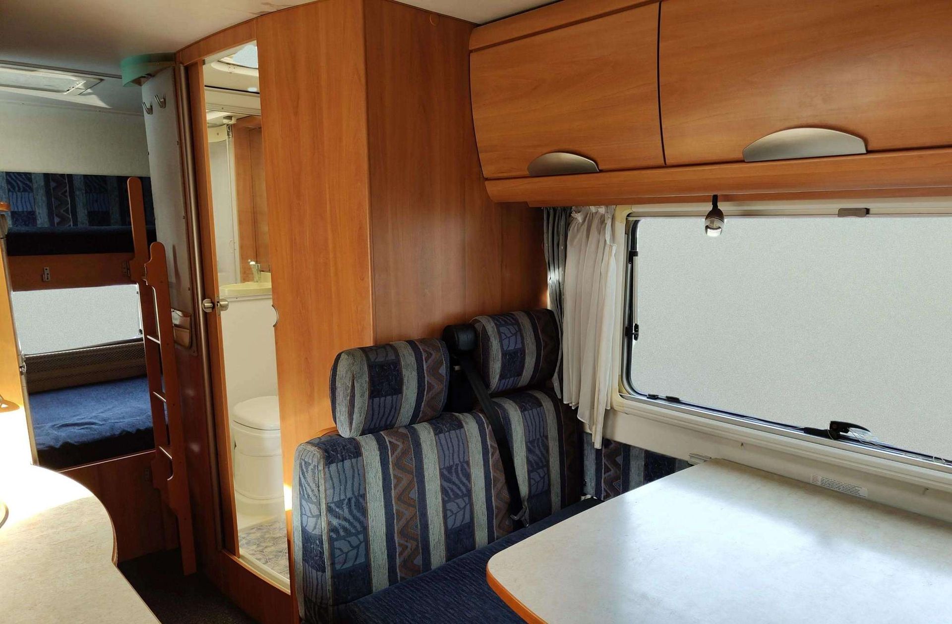 Hymer B 694 2.8D 4 plazas - foto 27