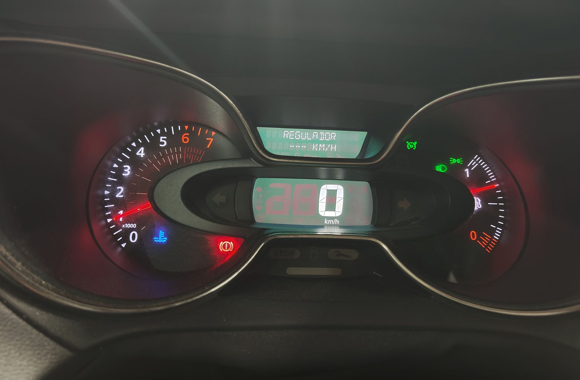 Renault Captur Zen TCe GPF - foto 21