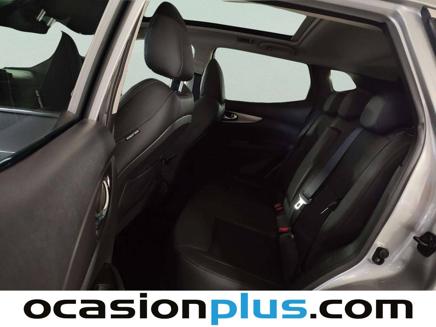 Foto asientos traseros Nissan QASHQAI Nissan Qashqai DIG-T 140 Tekna 4x2 (140 CV)
