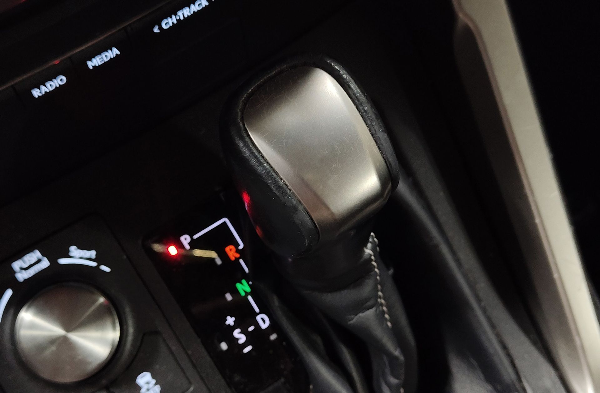 Lexus NX 300h Business Navigation 2WD - foto 5