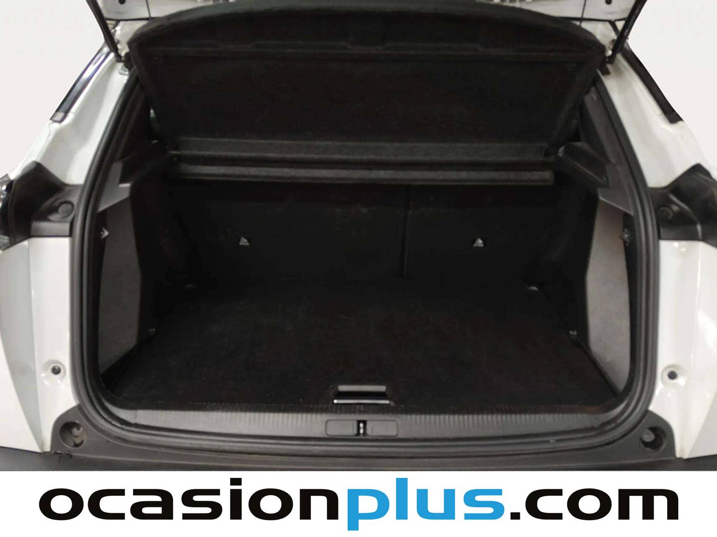 Fotos maletero Peugeot 2008 Peugeot 2008 PureTech 130 S&S GT EAT8 (130 CV)