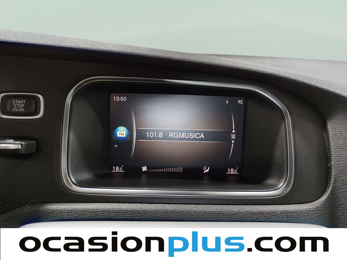 Foto Volvo V40 Cross Country Volvo V40 Cross Country D2 Momentum (120 CV)