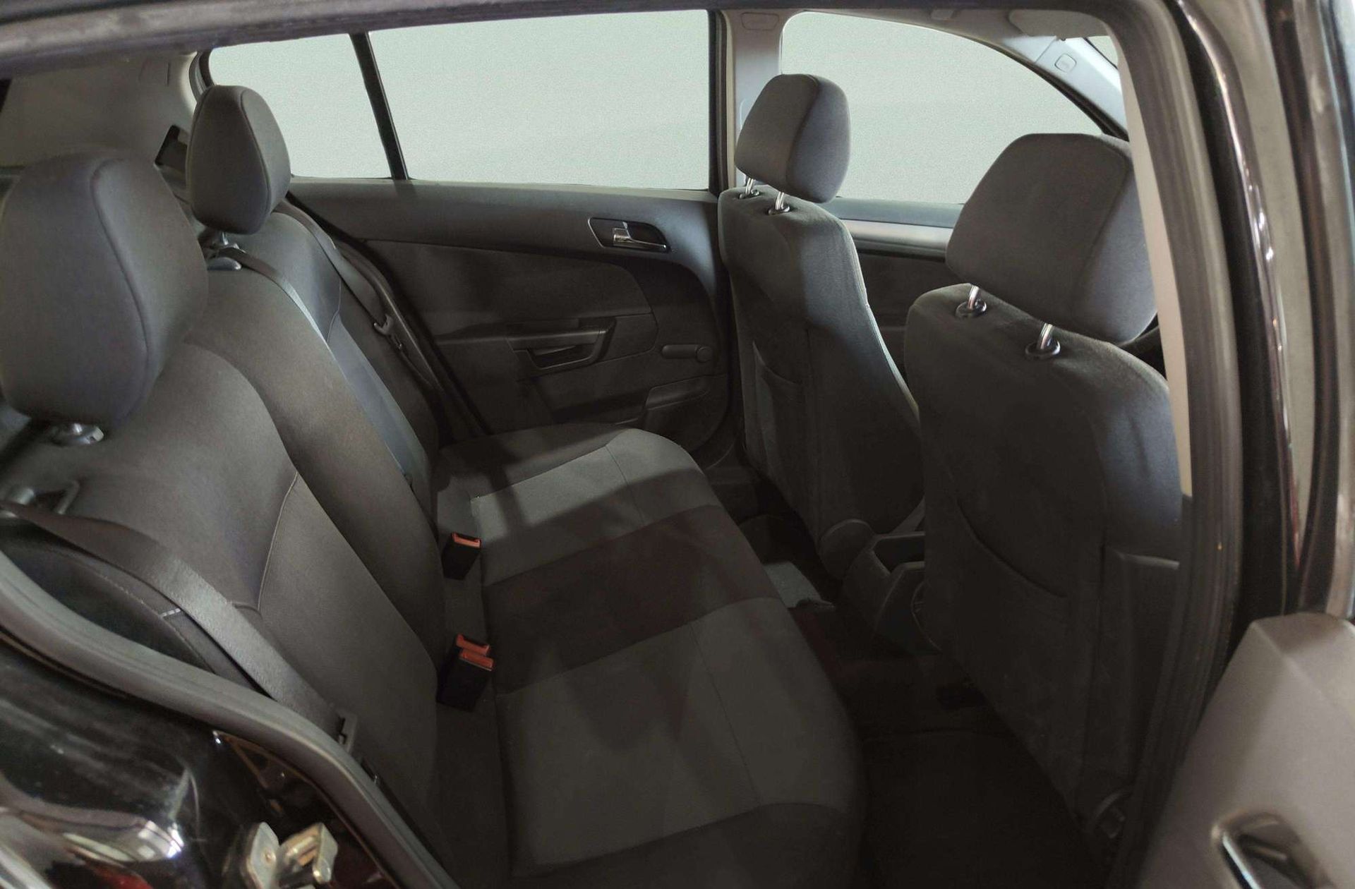 Opel Astra 1.7 CDTI Enjoy - foto 13