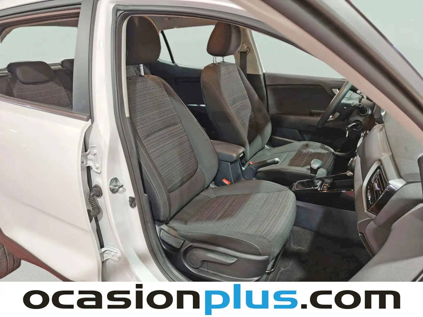 Foto KIA Stonic Kia Stonic 1.0 T-GDi MHEV Drive DCT (120 CV)