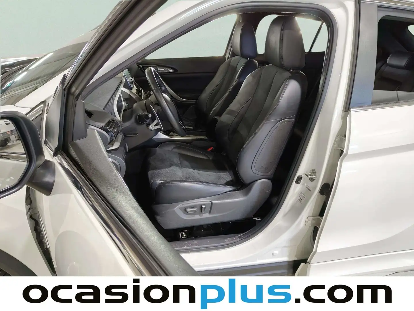 Foto Mitsubishi Eclipse Cross Mitsubishi Eclipse Cross 2.4 PHEV Kaiteki 4WD Auto (188 CV)