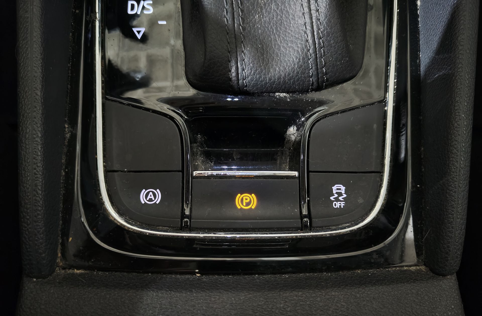 Škoda Karoq 1.0 TSI Ambition DSG - foto 31