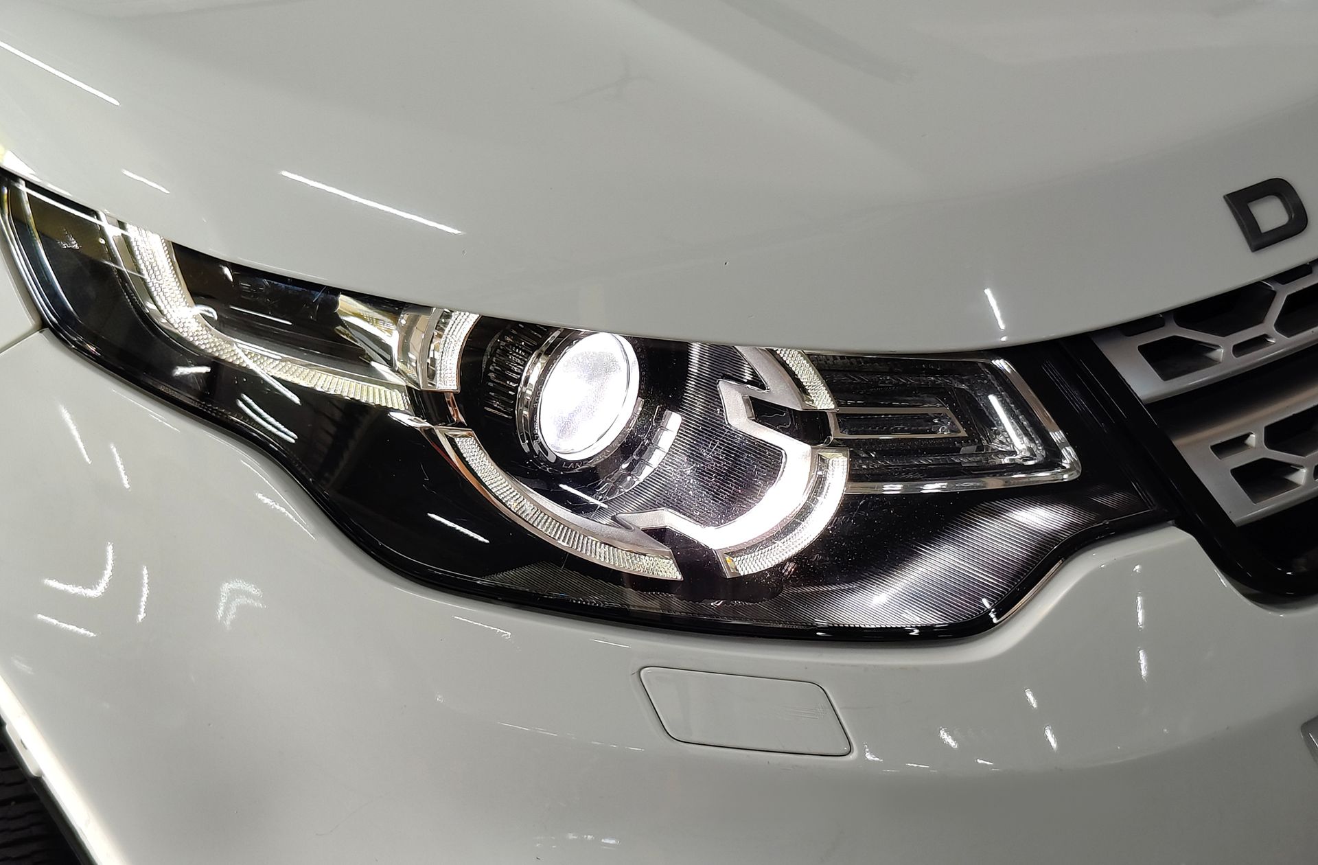 Land Rover Discovery Sport 2.0L TD4 HSE 4x4 - foto 15