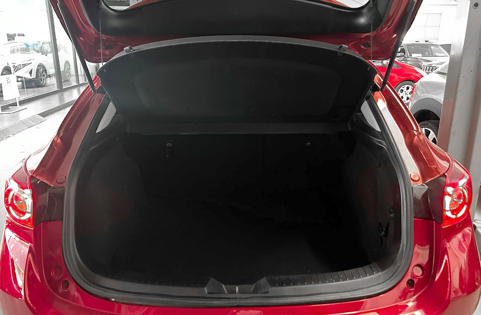 Mazda Mazda3 1.5 DE Luxury - foto 14