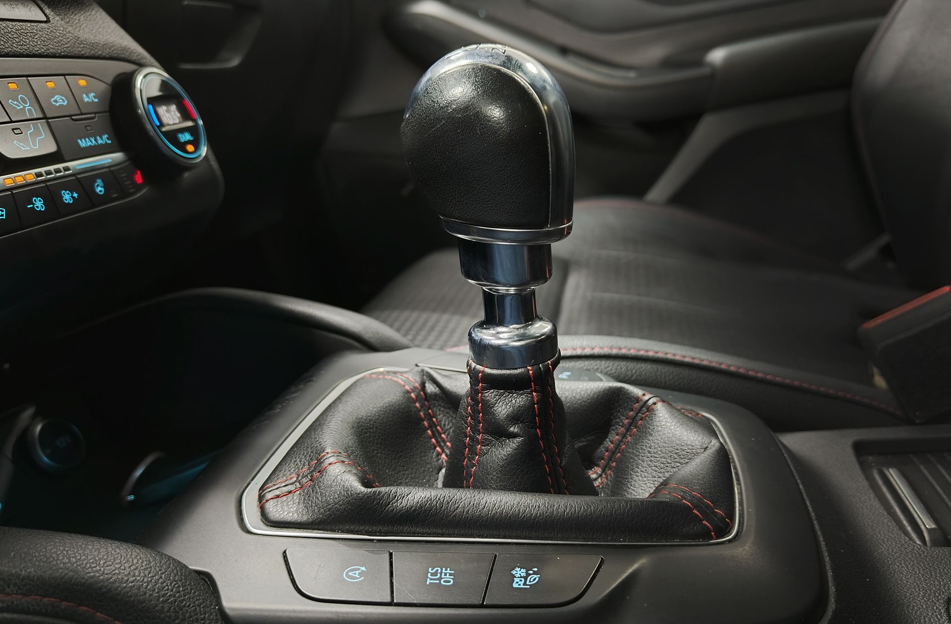 Ford Focus SportBreak 1.0 EcoBoost ST-Line ST-Line - foto 6