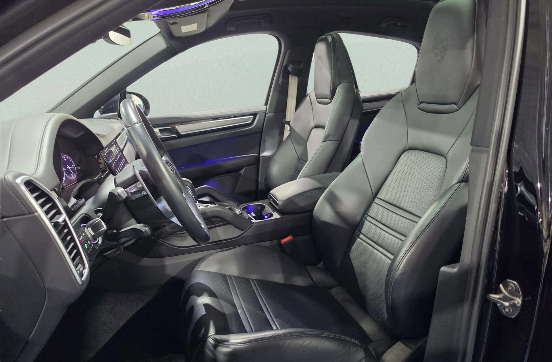 Porsche Cayenne Coupé E-Hybrid Platinum Edition - foto 18