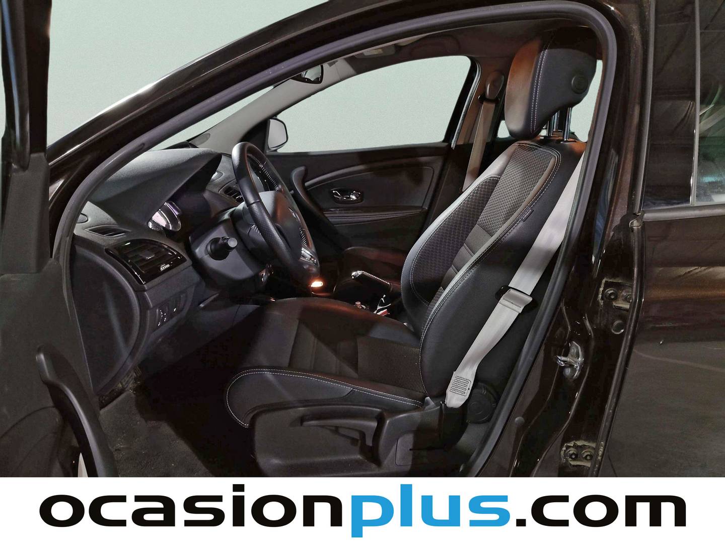 Foto asientos delanteros Renault Mégane Renault Megane Bose TCe (130 CV) EDC