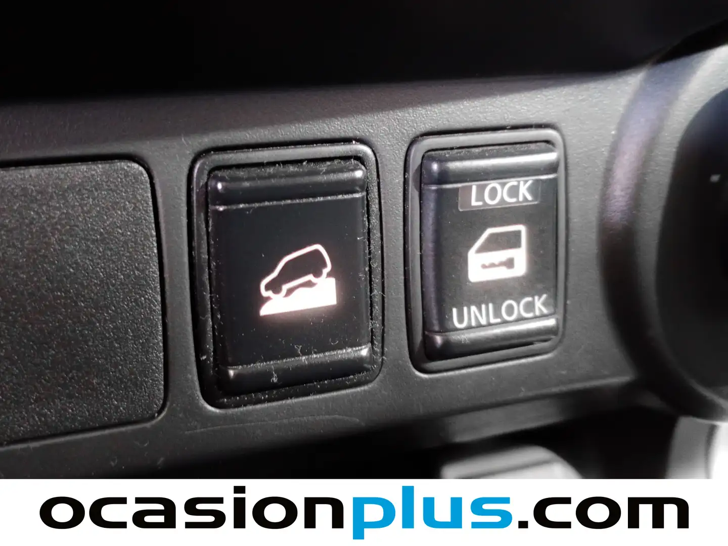 Foto Nissan Navara Nissan Navara PickUp 2.3 dCi Doble Cabina EU6 (160 CV)