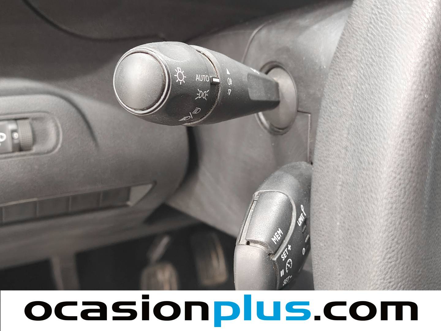 Equipamiento del Peugeot Rifter Peugeot Rifter Active Pack Business Standard BlueHDi (100 CV)