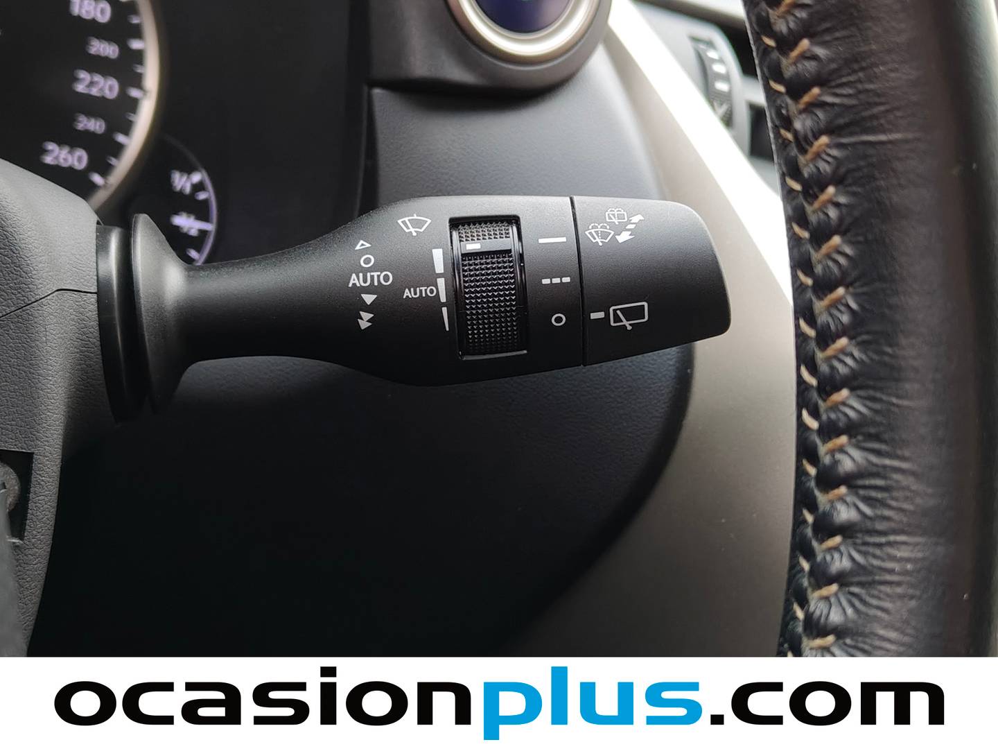 Foto Lexus NX Lexus NX 300h Business Navigation 2WD (197 CV)