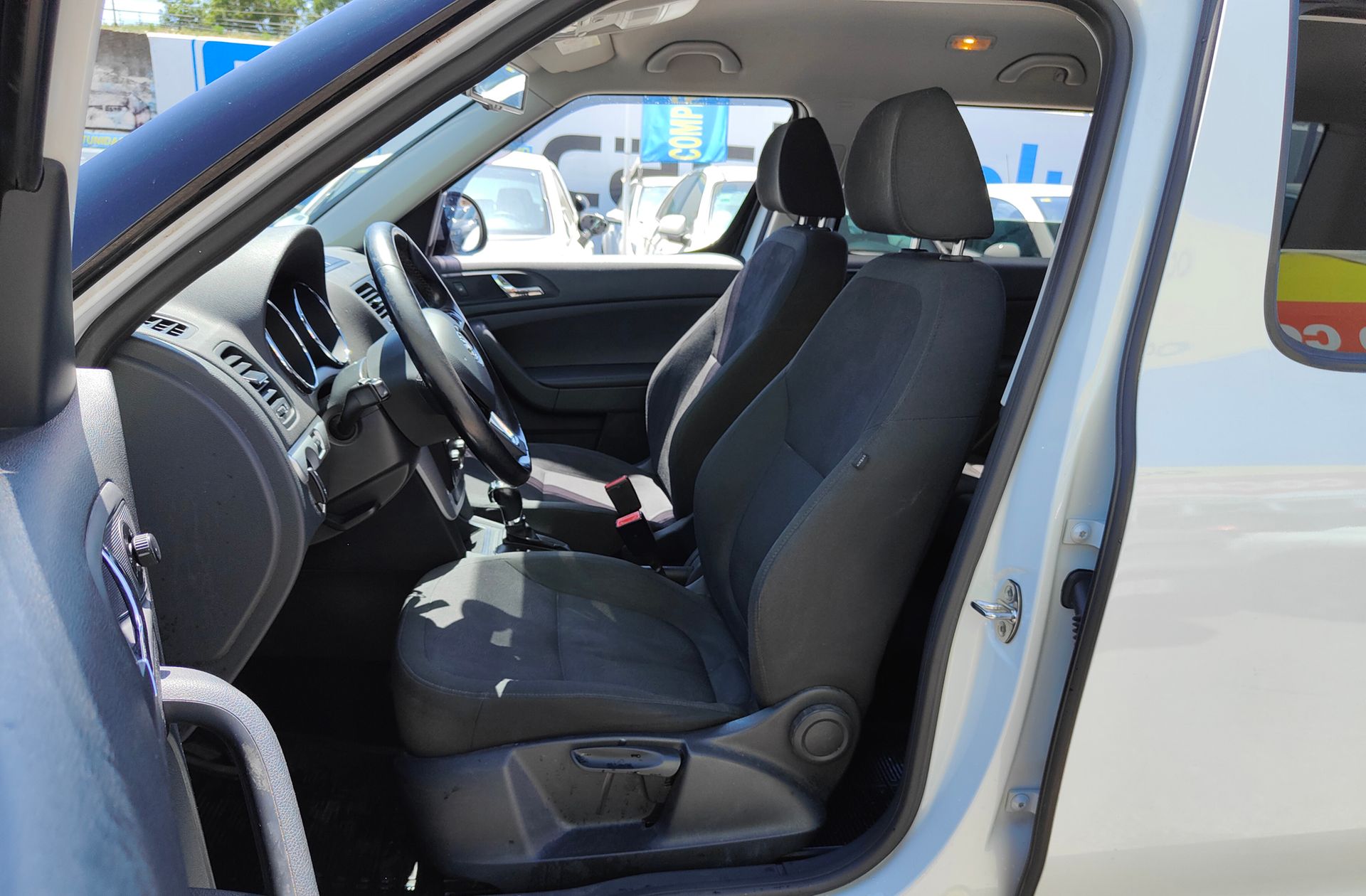Škoda Yeti 1.2 TSI DSG Ambition - foto 8