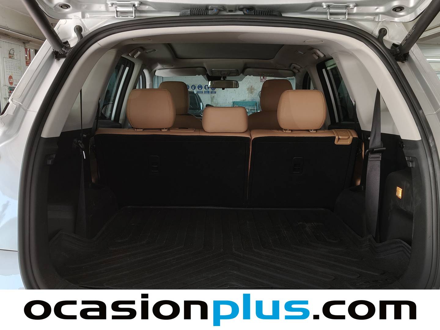 Foto DFSK E5 DFSK E5 1.5 PHEV Intelligent (217 CV) 7 Plazas siete plazas