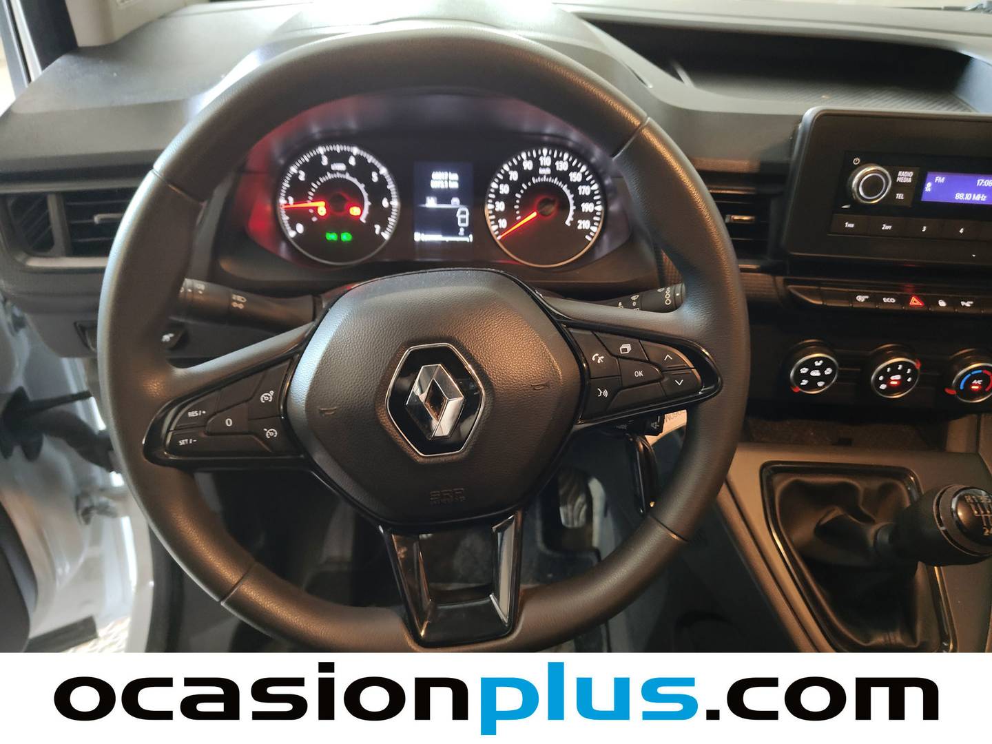 Extras y acabados del Renault Kangoo Furgón Renault Kangoo Furgon dCi Blue L1 (95 CV)