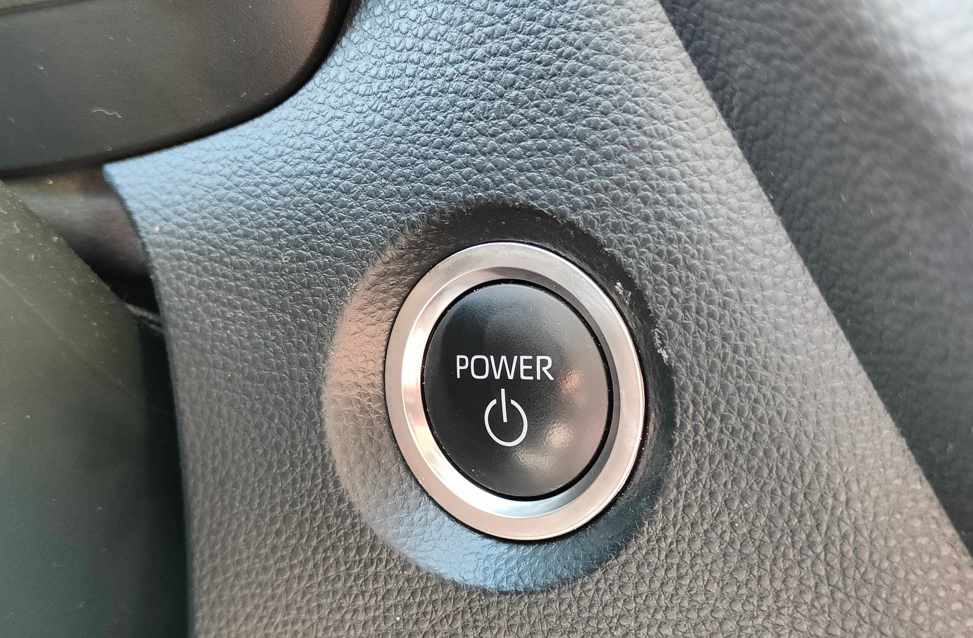Toyota Corolla 140H Style - foto 33