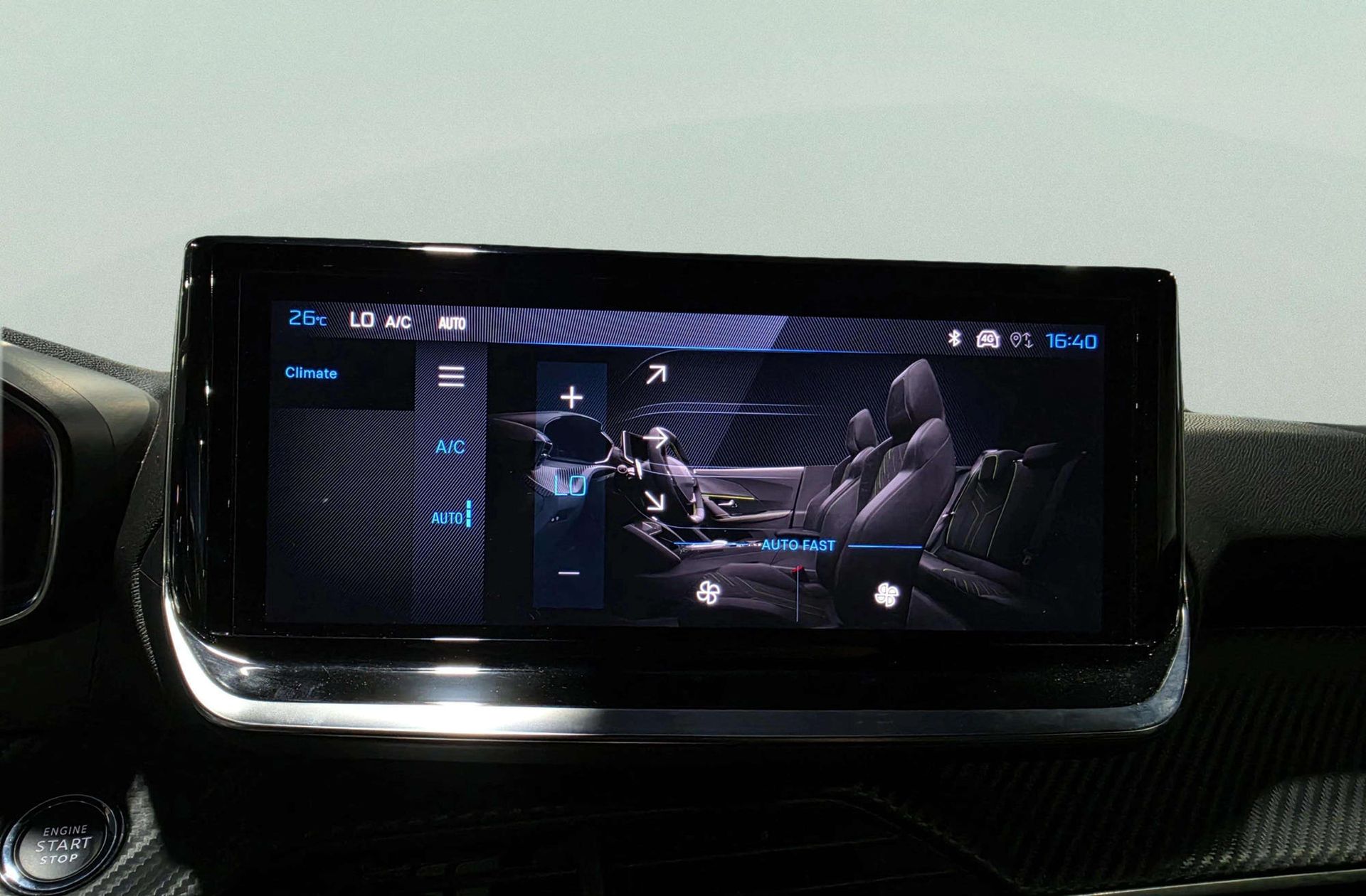 Peugeot 2008 Allure Hybrid eDCS6 - foto 30